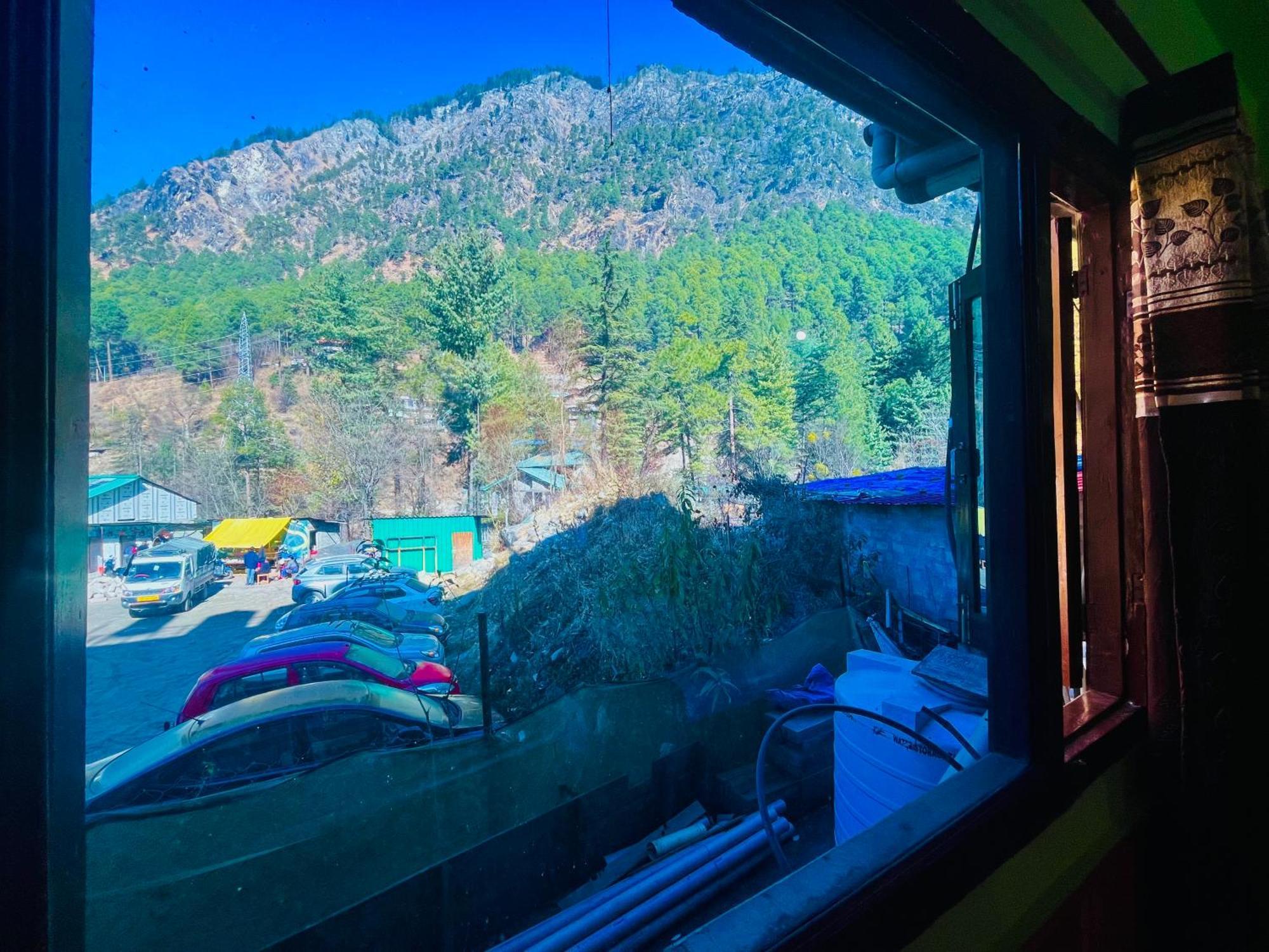Russian Unit Kasol By Valley Eksteriør billede